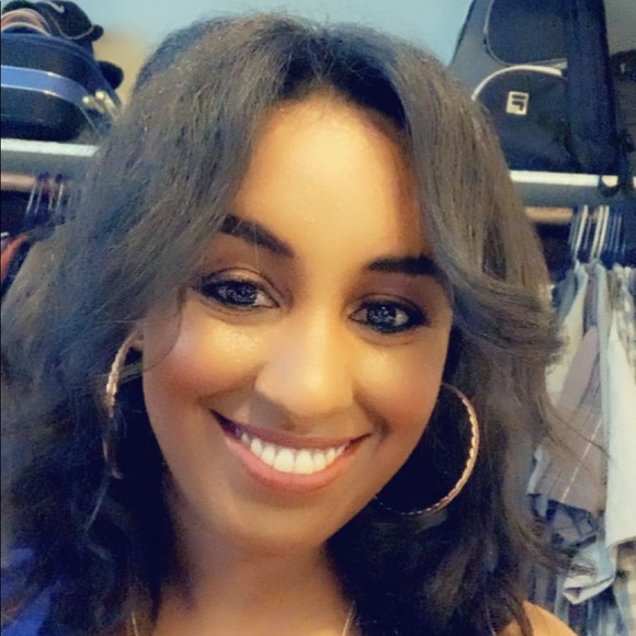 Meet your Posher, Genet - Picture 1 of 1